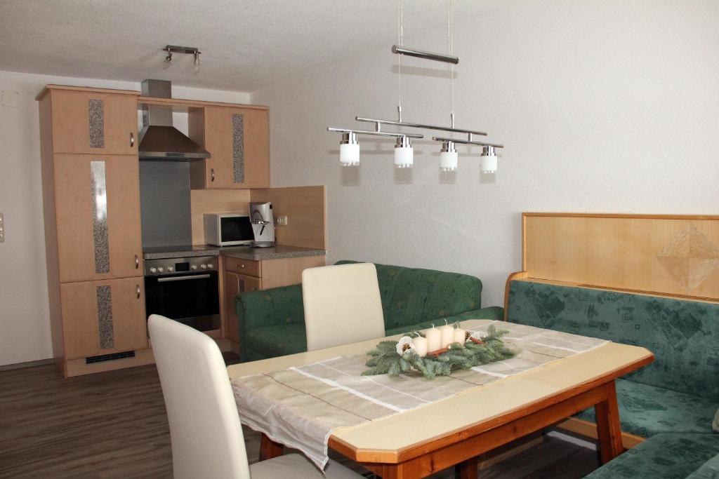 Haus Heidrun Apartment Fendels Ruang foto